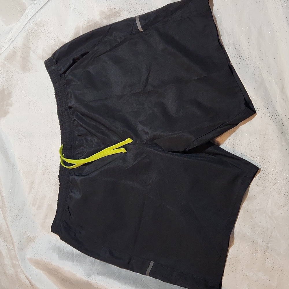CRIVIT shorts for men's size XL very light